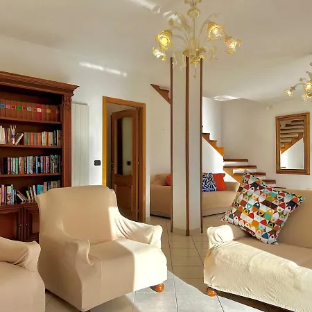 Maria - Relax & Comfort With Solarium
